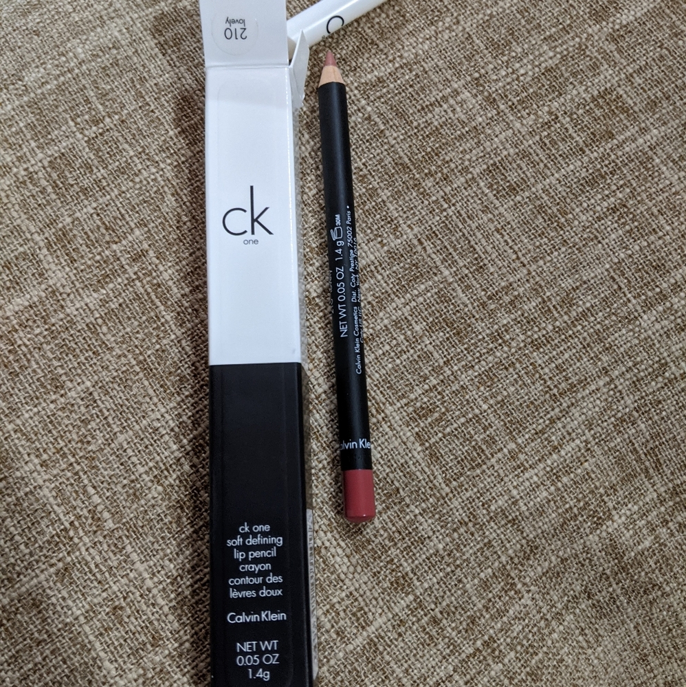 CK one lip pencil- 210 lovely